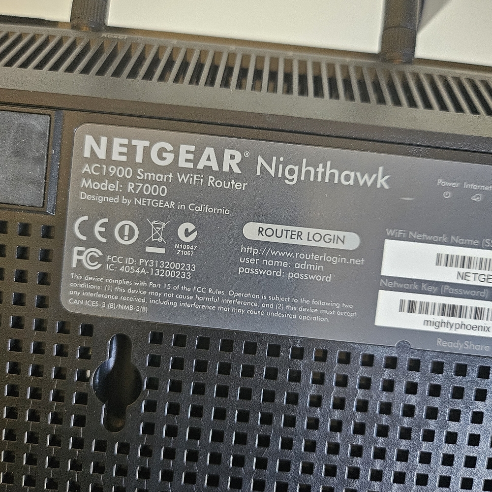 Netgear Nighthawk AC1900 Smart Wifi Router Model R7000 - Picture 5 of 5